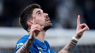 نيفيز: المشكلة في الدوري السعودي هـو جلب حكام من دول مختلفة نيفيز: المشكلة في الدوري السعودي هـو جلب حكام من دول مختلفة