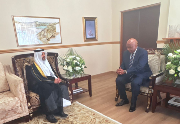 السفير الحربي يقدم أوراق اعتماده سفيرا غير مقيم لدى مملكة ليسوتو