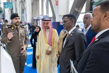 وزير الأمن الداخلي الصومالي يزور جناح وزارة الداخلية في معرض الدفاع العالمي