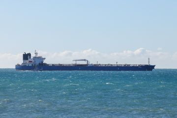 ناقلات النفط العملاقة تحقق مكاسب قياسية