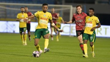 الخلود يتغلب على الخليج في الوقت القاتل الخلود يتغلب على الخليج في الوقت القاتل