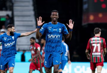 الهلال يكرم وفادة ضيفه الاتفاق بثلاثية (فيديو)