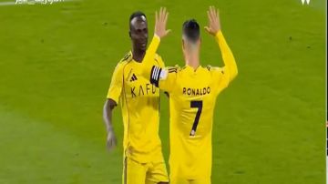 الشنيف يكشف عن قصة ماني: العلاج عند رونالدو..فيديو الشنيف يكشف عن قصة ماني: العلاج عند رونالدو..فيديو