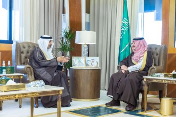 أمير الشرقية يستقبل وزير الصحة ورئيس وأعضاء قبس