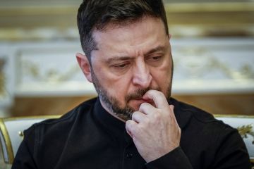 زيلينسكي: روسيا أطلقت 400 مسيرة و40 صاروخا على قطاع الطاقة زيلينسكي: روسيا أطلقت 400 مسيرة و40 صاروخا على قطاع الطاقة