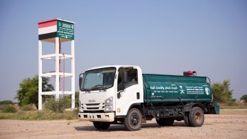 المملكة تضخ أكثر من 12 مليون لتر من المياه في محافظتي حجة وصعدة خلال أسبوع