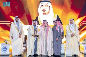 تحت رعاية خادم الحرمين الشريفين ونيابة عنه.. أمير الرياض يكرم الفائزين بجائزة الأميرة صيتة في دورتها الـ13