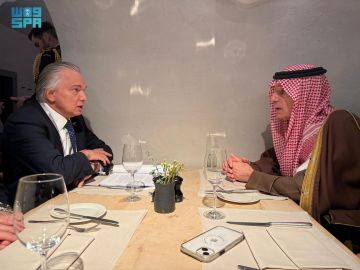 وزير الدولة للشؤون الخارجية يلتقي وزير خارجية كوستاريكا وزير الدولة للشؤون الخارجية يلتقي وزير خارجية كوستاريكا