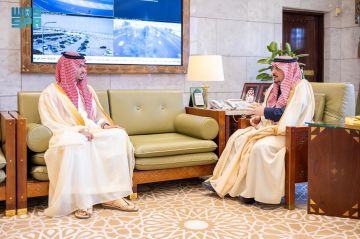 أمير الرياض يستقبل محافظ الدرعية