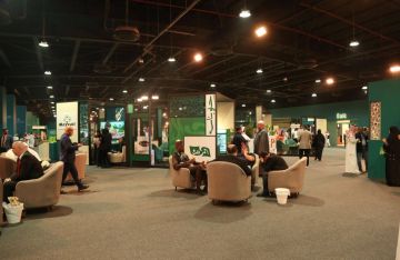 المعايير الموحدة ركيزة لتطوير صناعة الحلال وتعزيز احترافيتها في التجارة العالمية المعايير الموحدة ركيزة لتطوير صناعة الحلال وتعزيز احترافيتها في التجارة العالمية