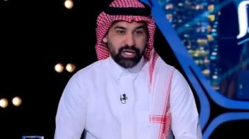 عطيف: كل الفرق تعاني من النقص والهلال وحده يملك الزيادة.. فيديو عطيف: كل الفرق تعاني من النقص والهلال وحده يملك الزيادة.. فيديو