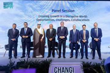 وزير النقل والخدمات اللوجستية يرأس وفد المملكة في قمة سنغافورة للطيران 2026 وزير النقل والخدمات اللوجستية يرأس وفد المملكة في قمة سنغافورة للطيران 2026