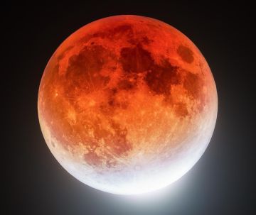 خسوف القمر بمنتصف رمضان لن يكون مرئيا من المملكة