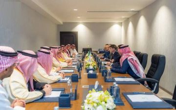 وزير الصناعة يبحث مع إيرباص هليكوبترز فرص توطين صناعة الطيران بالمملكة