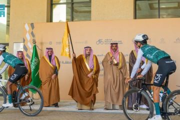 أمير القصيم يدشن بطولة آسيا للدراجات على الطريق بمشاركة (700) دراج من دول القارة