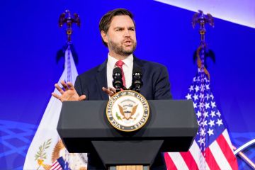 فانس يدعو إيران إلى أخذ التهديدات الأميركية على محمل الجد