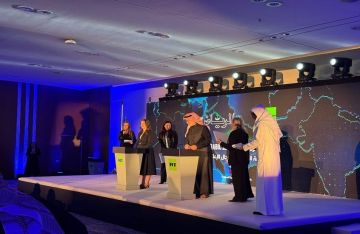 قناة آرتي توقع مذكرة تفاهم للتعاون الإعلامي مع صحيفة الرياض (صور فيديو)