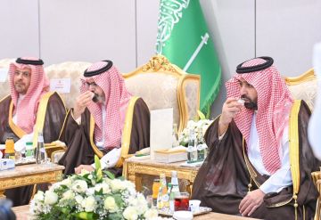 أمير جازان ونائبه يشاركان منسوبي الإمارة الإفطار الرمضاني السنوي