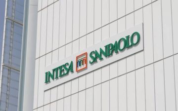 ارتفاع أرباح إنتيسا سان باولو 7.6 إلى 9.3 مليارات يورو