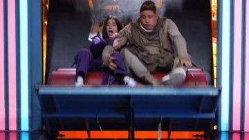 رامز جلال عن حمو بيكا: الكنبة عايزة وزن خفيف وهو مقطورة.. فيديو رامز جلال عن حمو بيكا: الكنبة عايزة وزن خفيف وهو مقطورة.. فيديو