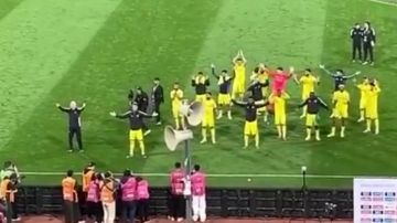 احتفالية لاعبي النصر مع جماهيرهم بعد الفوز الكبير على النجمة..فيديو