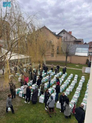 مركز الملك سلمان للإغاثة يوزع 410 سلال غذائية في مدينة أورغنج بأوزبكستان مركز الملك سلمان للإغاثة يوزع 410 سلال غذائية في مدينة أورغنج بأوزبكستان