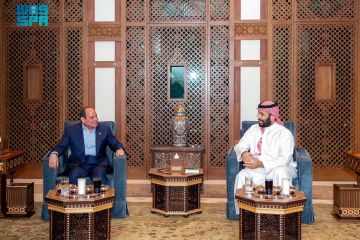 محمد بن سلمان يلتقي السيسي خلال زيارة أخوية إلى السعودية