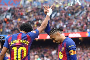  هاتريك لامين يامال يقود برشلونة لاكتساح فياريال برباعية