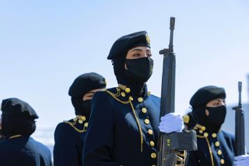 المعهد النسائي بالأمن العام يستعرض الفصيل الصامت في جناح وزارة الداخلية بمعرض الدفاع العالمي 2026