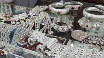 تراجع أسعار الفضة في مصر خلال الأسبوع الماضي إلى 133 جنيه للجرام تراجع أسعار الفضة في مصر خلال الأسبوع الماضي إلى 133 جنيه للجرام