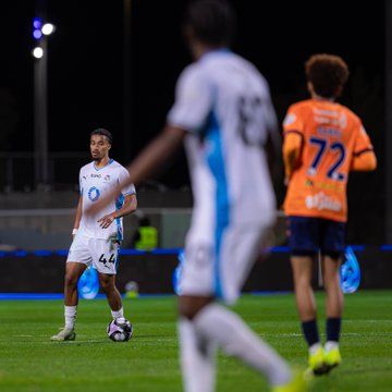 التعادل يحسم مواجهة الفيحاء ونيوم في روشن التعادل يحسم مواجهة الفيحاء ونيوم في روشن