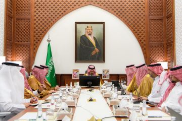 أمير المدينة يطلع على إنجازات المخطط الاستراتيجي لإدارة النفايات أمير المدينة يطلع على إنجازات المخطط الاستراتيجي لإدارة النفايات