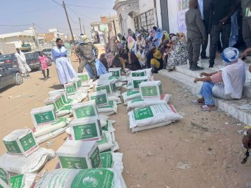 سلمان للإغاثة يوزع (8,402) سلة غذائية في موريتانيا سلمان للإغاثة يوزع (8,402) سلة غذائية في موريتانيا