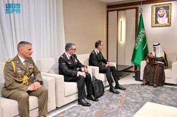 نائب وزير الحرس الوطني يستقبل نائب القائد العام لقوات الدرك الإيطالية نائب وزير الحرس الوطني يستقبل نائب القائد العام لقوات الدرك الإيطالية