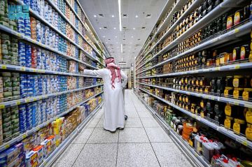 أسواق الطائف تشهد نشاطا متزايدا مع قرب شهر رمضان أسواق الطائف تشهد نشاطا متزايدا مع قرب شهر رمضان