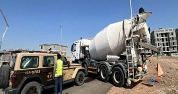 ضبط مقيم فرغ مواد خرسانية في المدينة المنورة