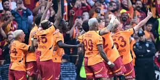 غلطة سراي التركي يقسو على يوفنتوس الإيطالي بخماسية في ذهاب ملحق دوري أبطال أوروبا