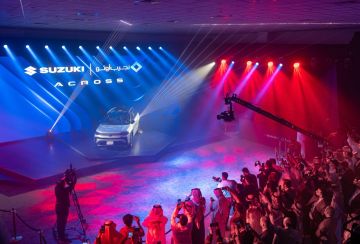 سوزوكي أكروس تبدأ رحلتها في المملكة عبر وكيلها الرسمي نجيب أوتو سوزوكي أكروس تبدأ رحلتها في المملكة عبر وكيلها الرسمي نجيب أوتو