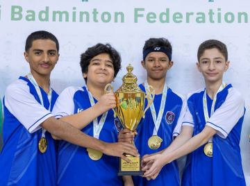 الفاروق بطلا للريشة الطائرة الفاروق بطلا للريشة الطائرة