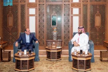 سمو ولي العهد يلتقي رئيس جمهورية مصر العربية على مائدة الإفطار في جدة