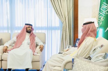 نائب أمير المنطقة الشرقية يطلع على أعمال مؤسسة تطوير جزيرة دارين وتاروت نائب أمير المنطقة الشرقية يطلع على أعمال مؤسسة تطوير جزيرة دارين وتاروت