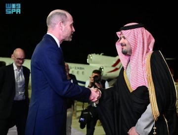 ولي عهد بريطانيا يصل إلى محافظة العلا