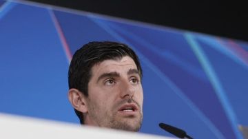 كورتوا لمورينيو: لا يمكننا تبرير فعل عنصري مزعوم باحتفال