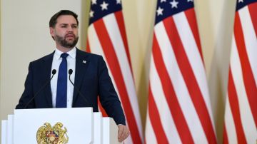 فانس: إذا أراد الشعب الإيراني إسقاط النظام فهذا شأنه