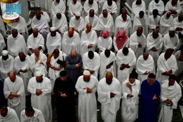 أول صلاة تراويح من الشهر الكريم.. أجواء روحانية وخدمات متكاملة في المسجد الحرام