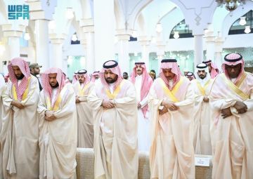 أمير منطقة جازان يؤدي وجموع المصلين صلاة الاستسقاء