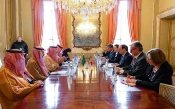 وزير الصناعة والثروة المعدنية يختتم زيارته الرسمية إلى بلجيكا وزير الصناعة والثروة المعدنية يختتم زيارته الرسمية إلى بلجيكا