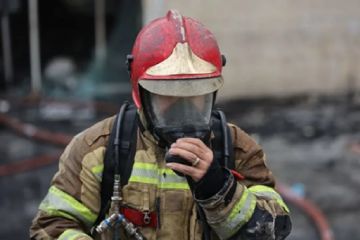 احتواء حريق اندلع في ثكنة عسكرية في العاصمة الإيرانية