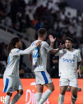 الهلال يقسو على الشباب بخماسية في روشن