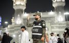 جهود الأفواج الأمنية في تنظيم الحشود بالمسجد الحرام خلال شهر رمضان - sa